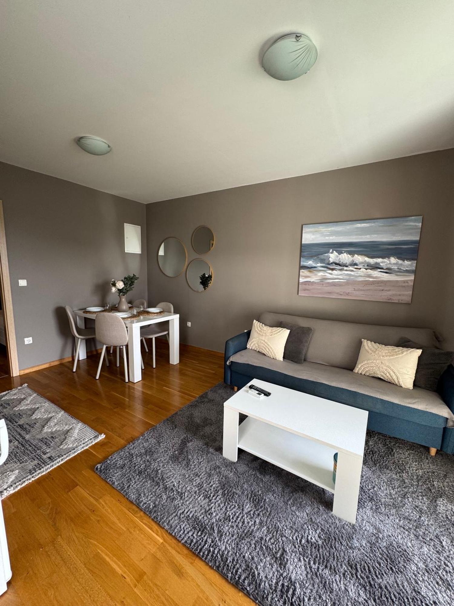 Apartment Tri Sunca Baška Voda Dış mekan fotoğraf