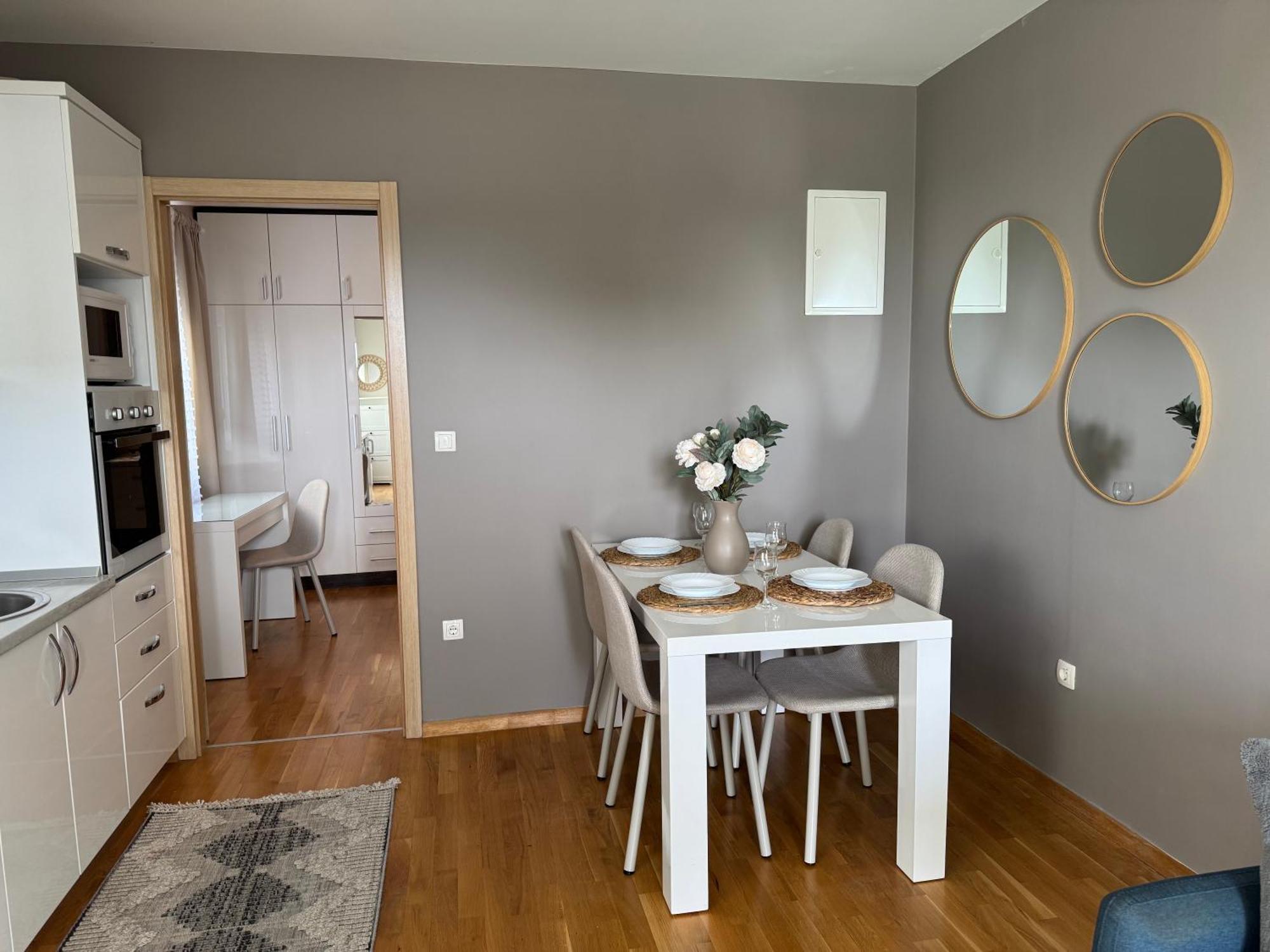 Apartment Tri Sunca Baška Voda Dış mekan fotoğraf