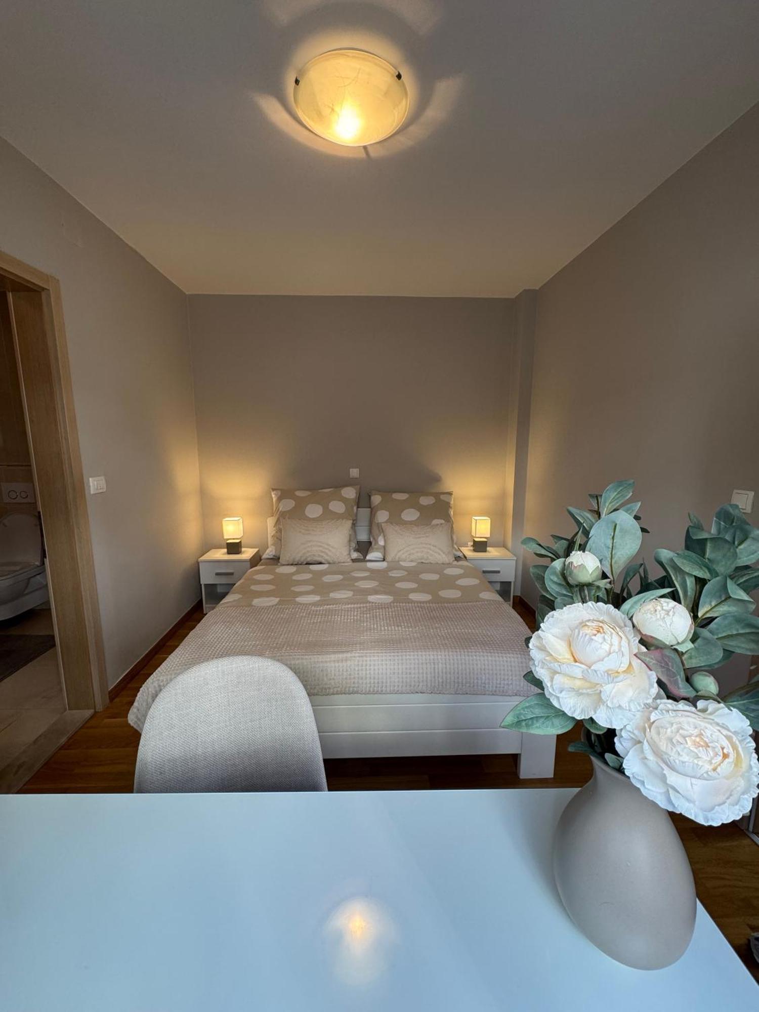 Apartment Tri Sunca Baška Voda Dış mekan fotoğraf