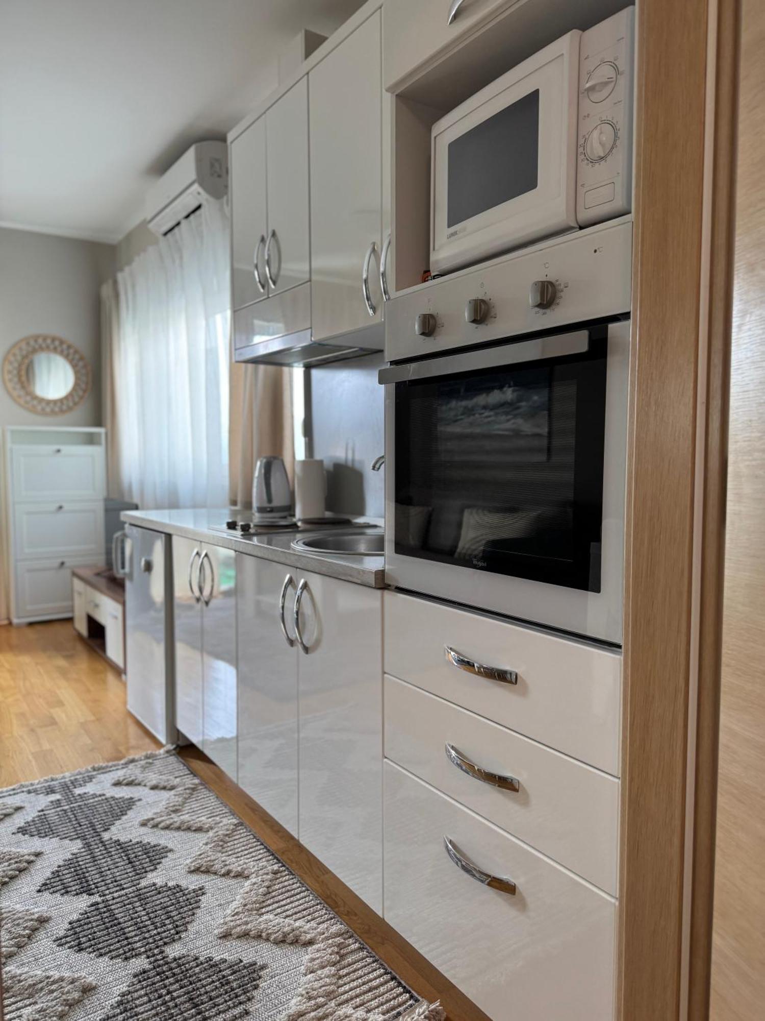Apartment Tri Sunca Baška Voda Dış mekan fotoğraf